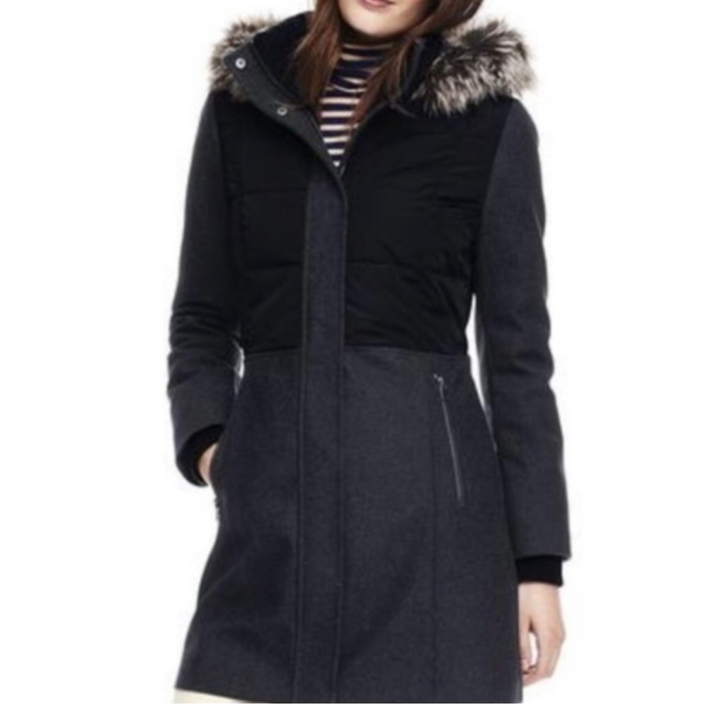 Lands End Womens XL 18 Primaloft Thermoplume Hybrid Wool Blend Coat Fur Hood